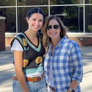 Meet your Posher, Monica